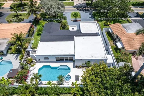 2611 Ne 49 Street Lighthouse Point FL 33064