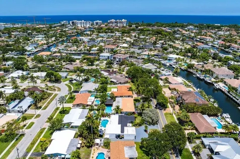 2611 Ne 49 Street Lighthouse Point FL 33064