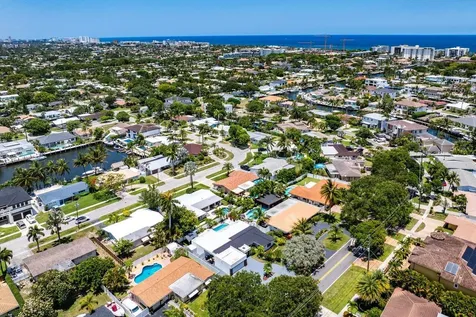 2611 Ne 49 Street Lighthouse Point FL 33064
