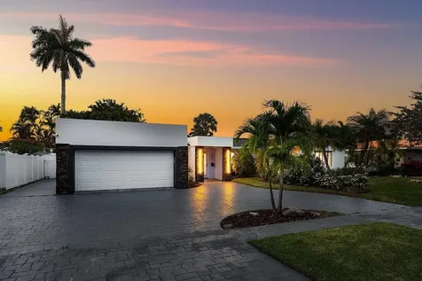 2611 Ne 49 Street Lighthouse Point FL 33064
