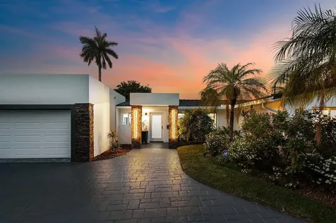 2611 Ne 49 Street Lighthouse Point FL 33064
