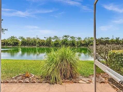 18458 Via Di Sorrento Boca Raton FL 33496