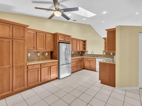 18458 Via Di Sorrento Boca Raton FL 33496