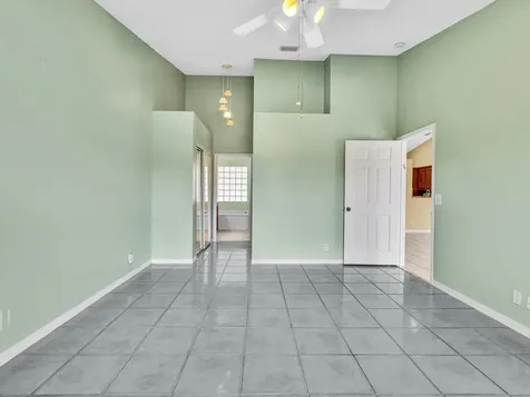 18458 Via Di Sorrento Boca Raton FL 33496
