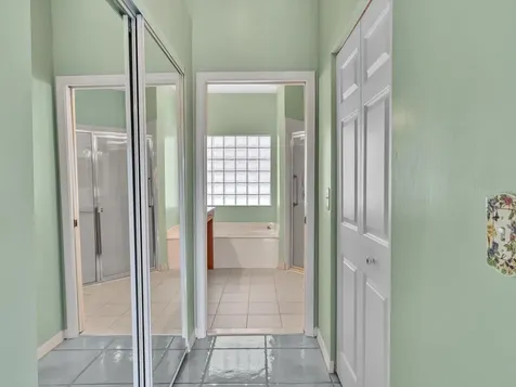 18458 Via Di Sorrento Boca Raton FL 33496