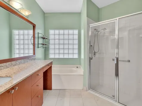 18458 Via Di Sorrento Boca Raton FL 33496