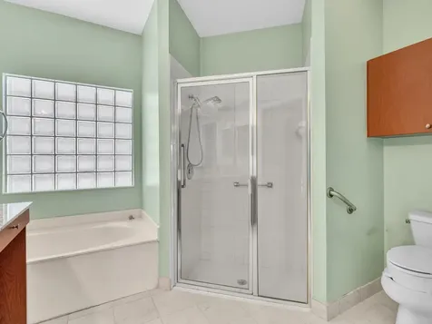 18458 Via Di Sorrento Boca Raton FL 33496