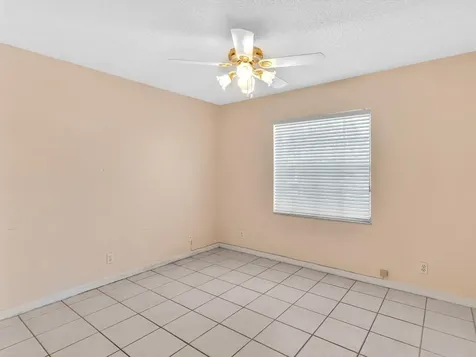 18458 Via Di Sorrento Boca Raton FL 33496
