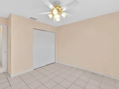 18458 Via Di Sorrento Boca Raton FL 33496