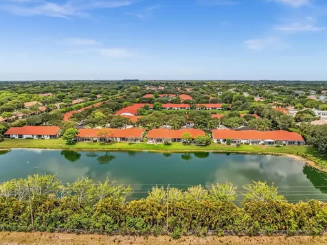 18458 Via Di Sorrento Boca Raton FL 33496