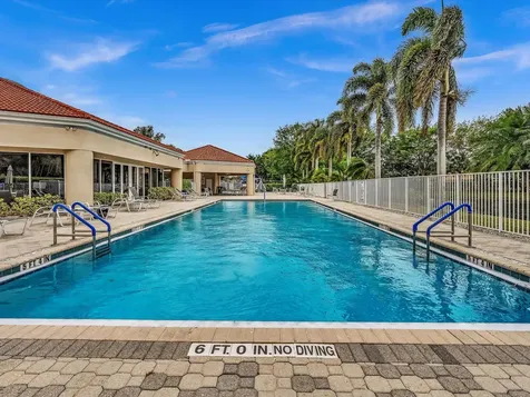18458 Via Di Sorrento Boca Raton FL 33496