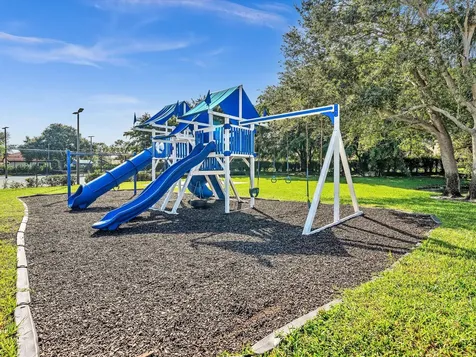18458 Via Di Sorrento Boca Raton FL 33496