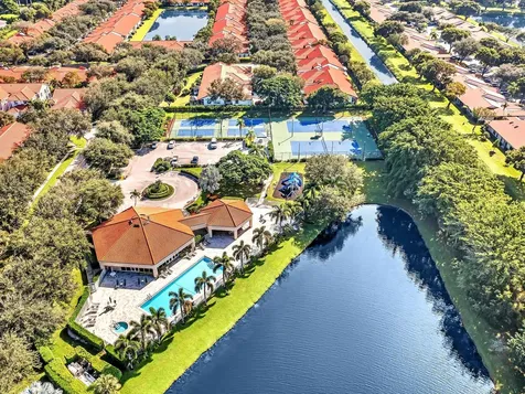 18458 Via Di Sorrento Boca Raton FL 33496