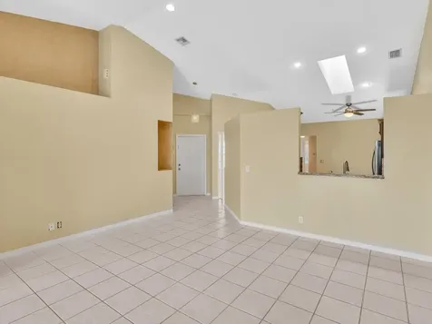 18458 Via Di Sorrento Boca Raton FL 33496