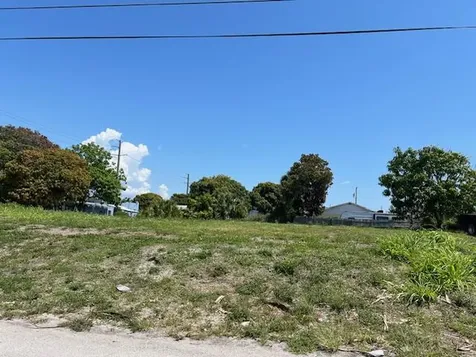 172 W 16th Street Riviera Beach FL 33404