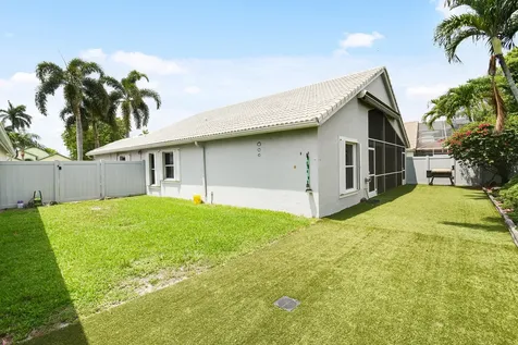 1644 Oak Berry Circle Wellington FL 33414