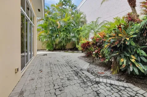 7729 Travlers Tree Drive Boca Raton FL 33433