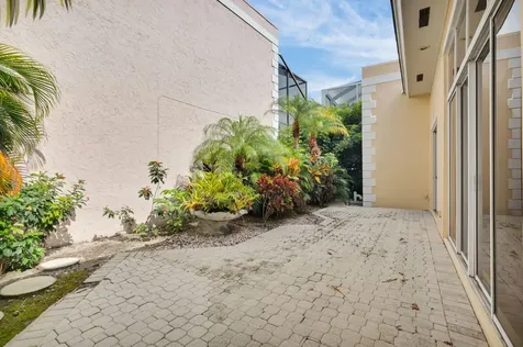 7729 Travlers Tree Drive Boca Raton FL 33433