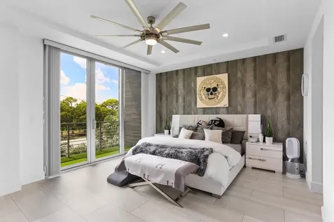 4021 Nw 18th Way Boca Raton FL 33431