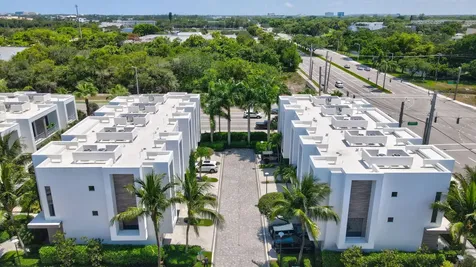 4021 Nw 18th Way Boca Raton FL 33431