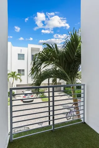 4021 Nw 18th Way Boca Raton FL 33431