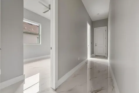 660 Ne Moss Rose Place Port Saint Lucie FL 34983