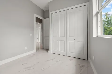 660 Ne Moss Rose Place Port Saint Lucie FL 34983