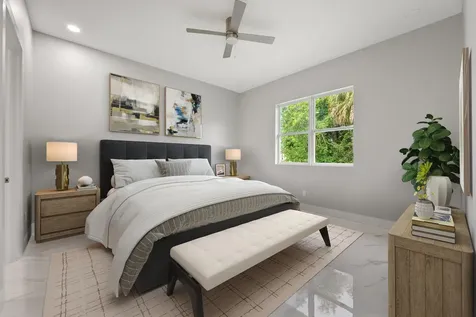 660 Ne Moss Rose Place Port Saint Lucie FL 34983