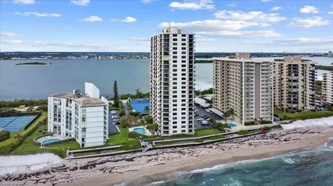 5420 N Ocean Drive Singer Island FL 33404