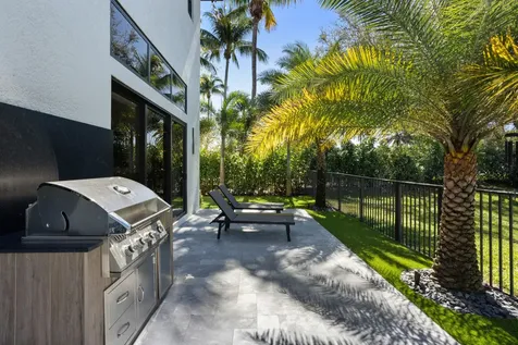 17725 Circle Pond Court Boca Raton FL 33496