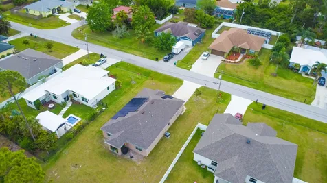 1767 SW Bellevue Avenue Saint Lucie West FL 34953