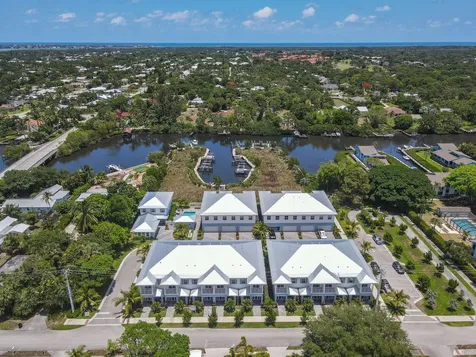 4650 SE Manatee Way Stuart FL 34997