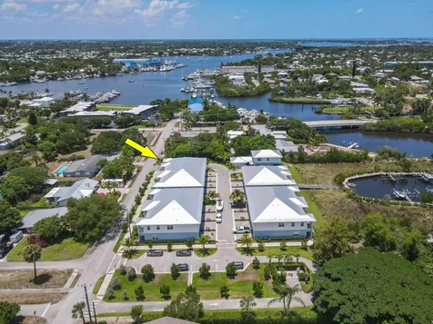 4650 SE Manatee Way Stuart FL 34997
