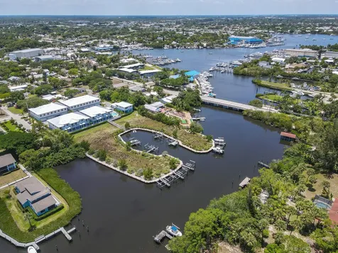 4650 SE Manatee Way Stuart FL 34997