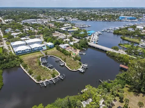 4650 SE Manatee Way Stuart FL 34997