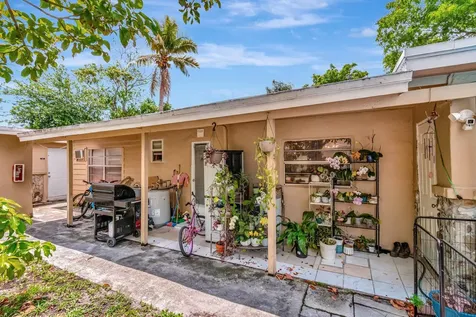 3063 Floweva Street Palm Springs FL 33406