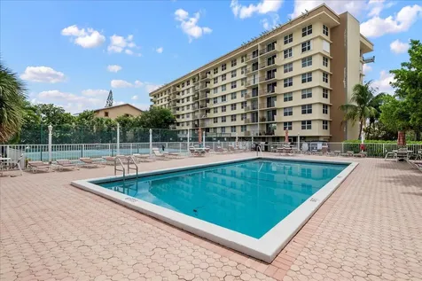 1009 N Ocean Boulevard Pompano Beach FL 33062