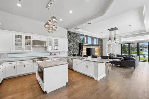 6950 Nw 25th Way Boca Raton FL 33496