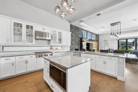 6950 Nw 25th Way Boca Raton FL 33496