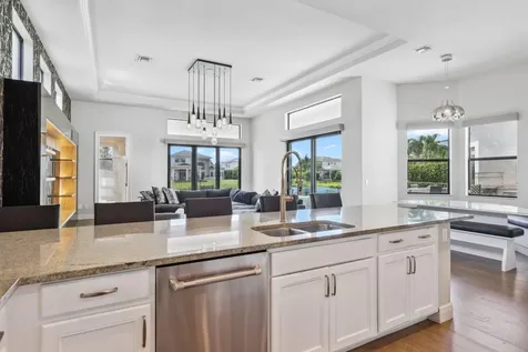 6950 Nw 25th Way Boca Raton FL 33496