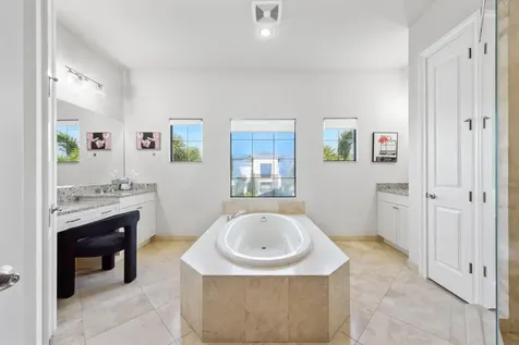 6950 Nw 25th Way Boca Raton FL 33496