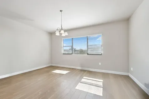 6950 Nw 25th Way Boca Raton FL 33496