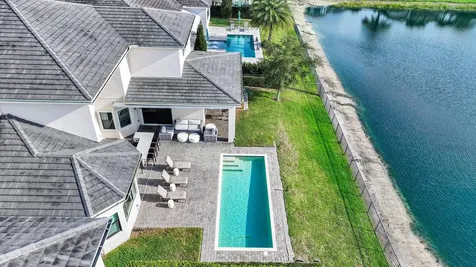 6950 Nw 25th Way Boca Raton FL 33496