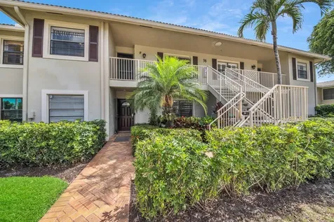 36 Stratford Lane Boynton Beach FL 33436