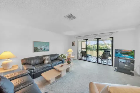 36 Stratford Lane Boynton Beach FL 33436