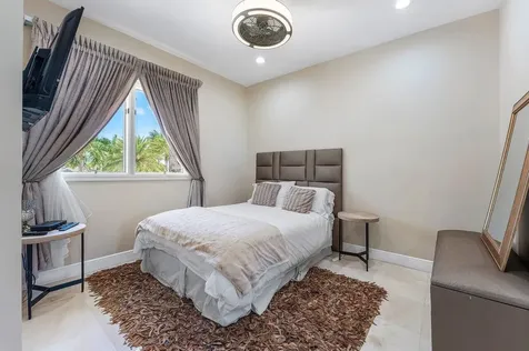 17906 Aberdeen Way Boca Raton FL 33496