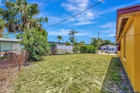 1500 W 13th Street Riviera Beach FL 33404