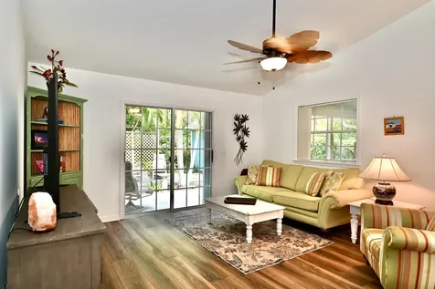 9460 Seagrape Drive Vero Beach FL 32963