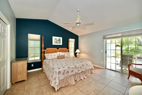 9460 Seagrape Drive Vero Beach FL 32963