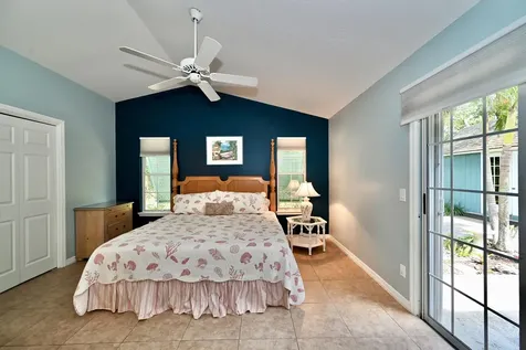 9460 Seagrape Drive Vero Beach FL 32963
